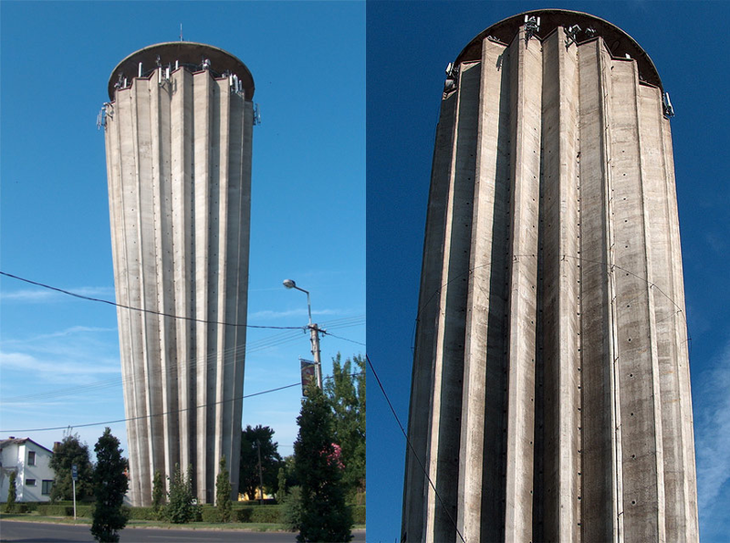 Illustration for article titled Bizarre Water Towers That Look Like Alien Spaceships